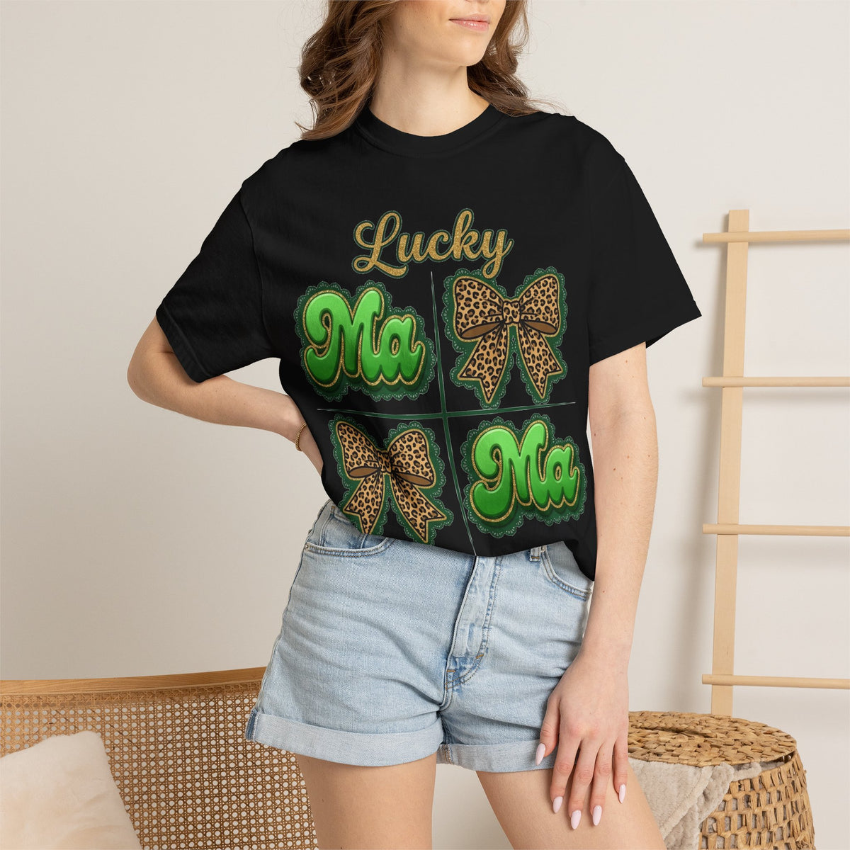 Lucky Mama Shirt, St Patricks Day Leopard Bow Tee, Green Glitter Mama Shirt, Irish Mom Gift