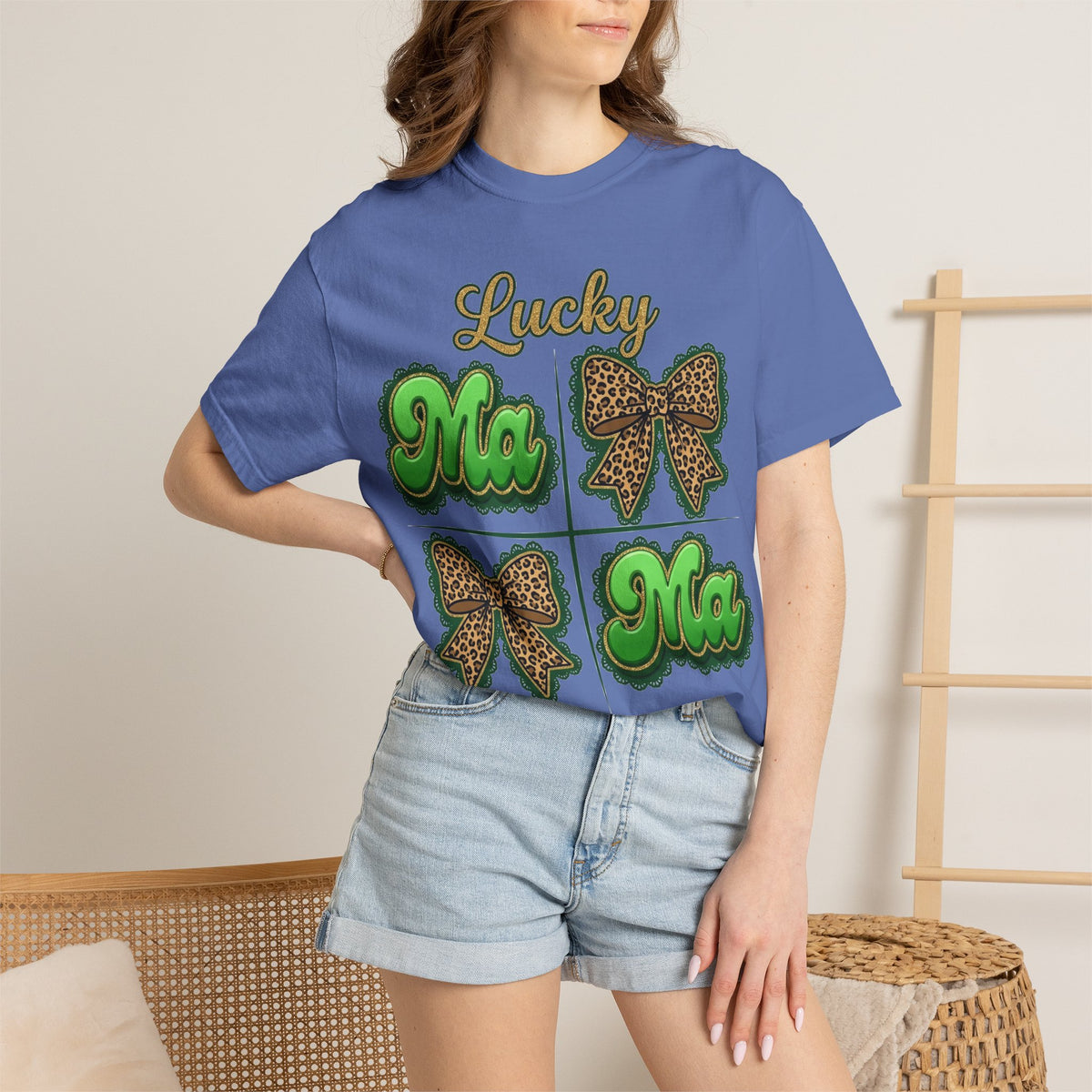 Lucky Mama Shirt, St Patricks Day Leopard Bow Tee, Green Glitter Mama Shirt, Irish Mom Gift
