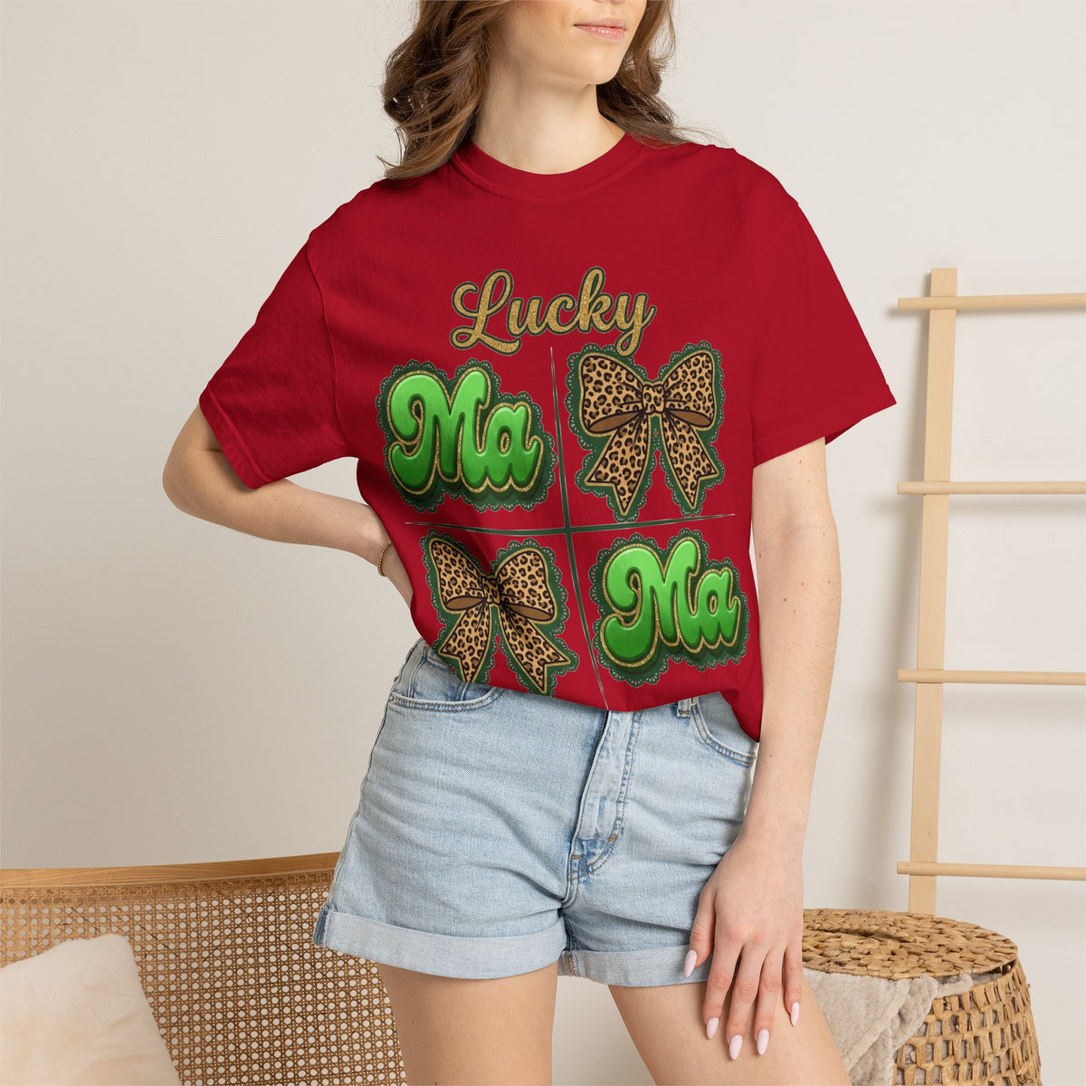 Lucky Mama Shirt, St Patricks Day Leopard Bow Tee, Green Glitter Mama Shirt, Irish Mom Gift