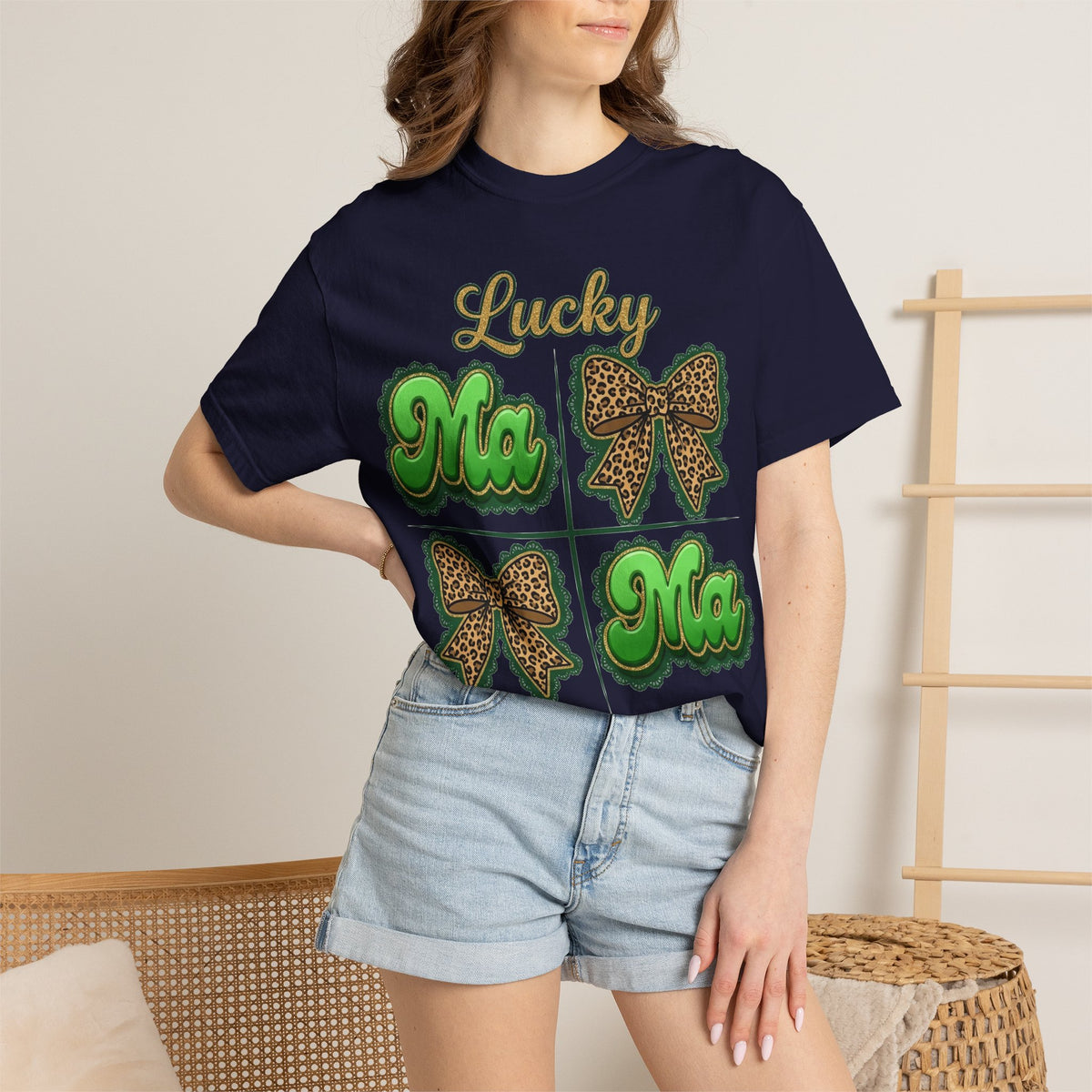 Lucky Mama Shirt, St Patricks Day Leopard Bow Tee, Green Glitter Mama Shirt, Irish Mom Gift