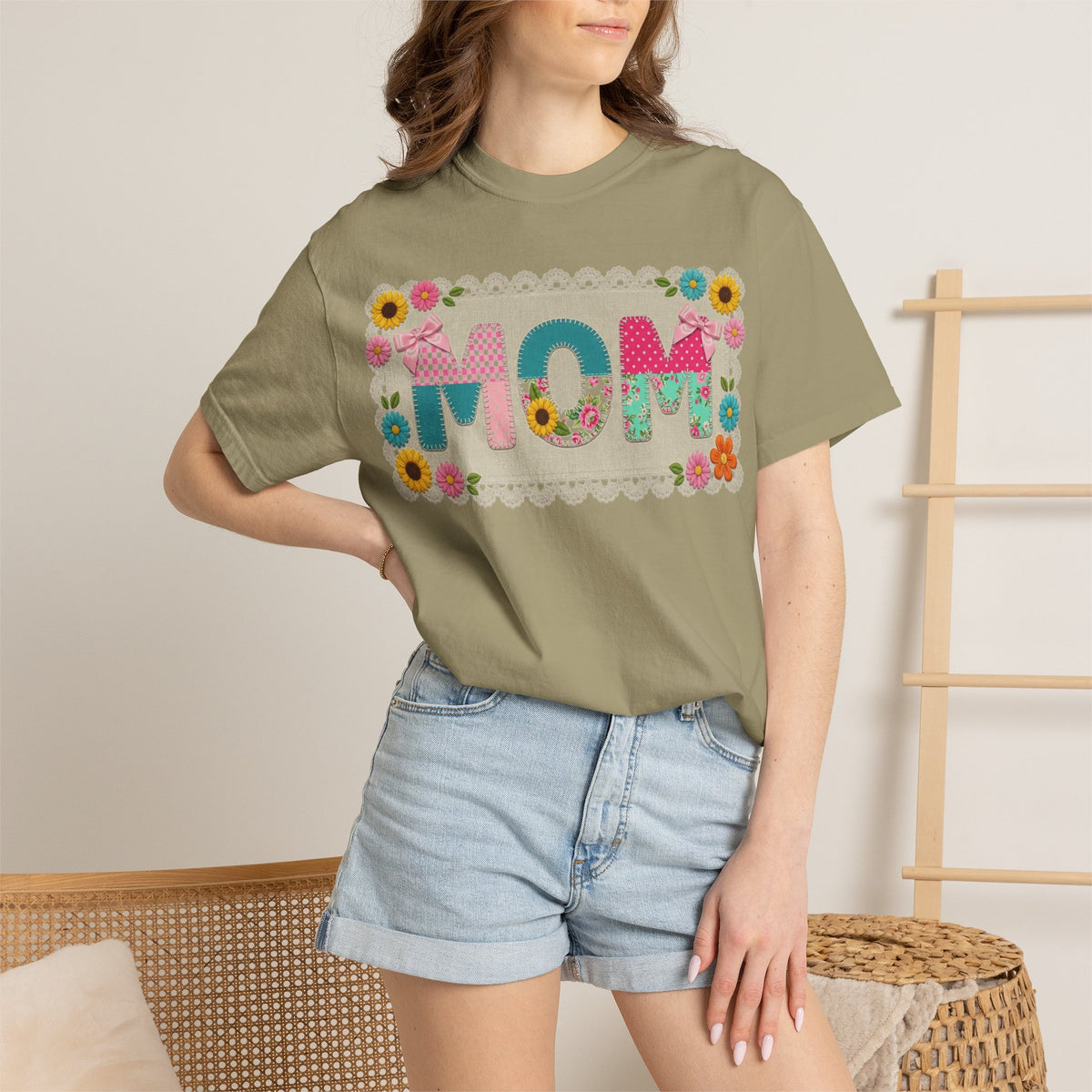 Mom Patchwork Applique Shirt, Faux Embroidery Floral MOM Tee, Mothers Day Shirt, Gift For Mom
