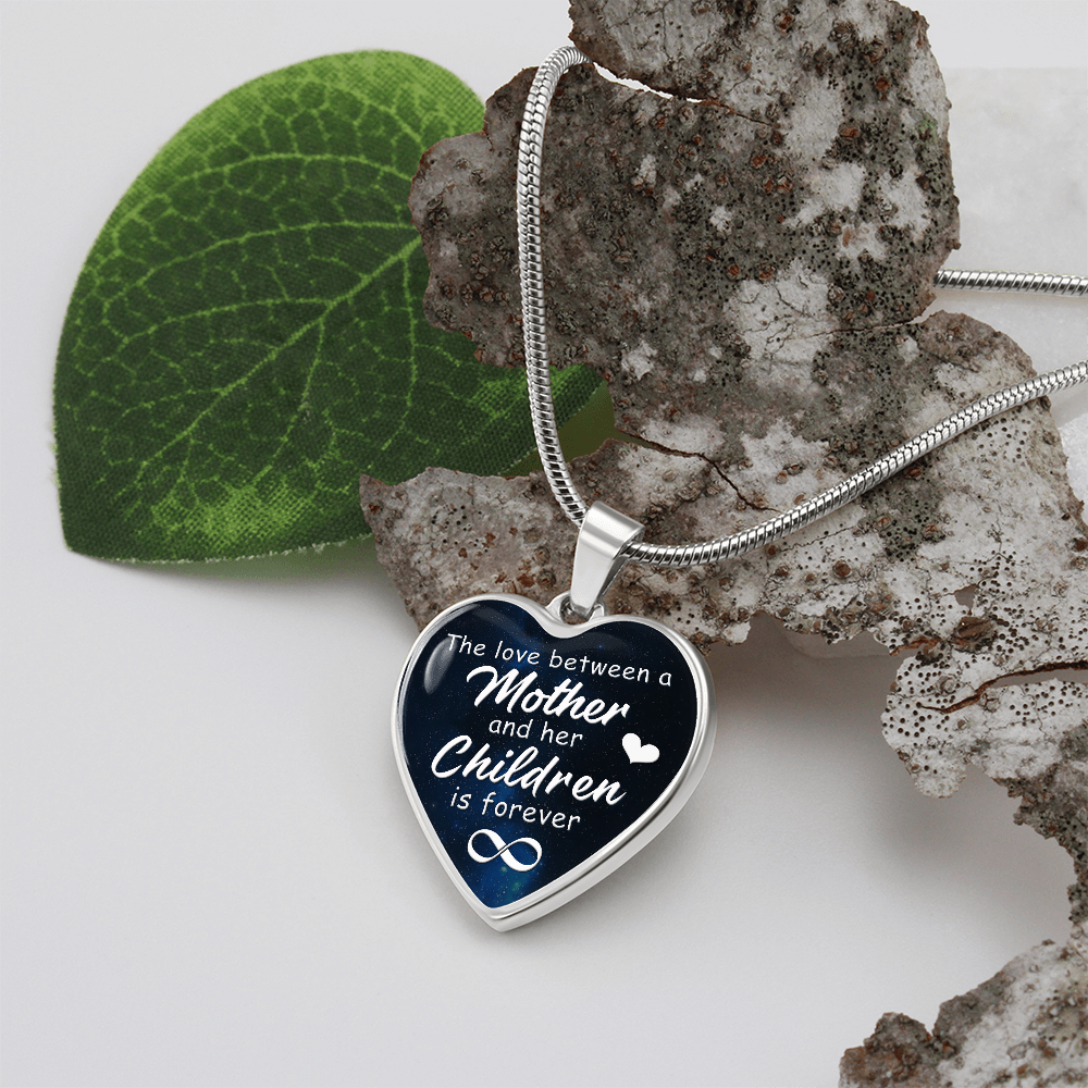 The Love Between Mother And Children Graphic Heart Necklace - Engraved Heart Pendant with Gift Box, Gift for Mom From Children